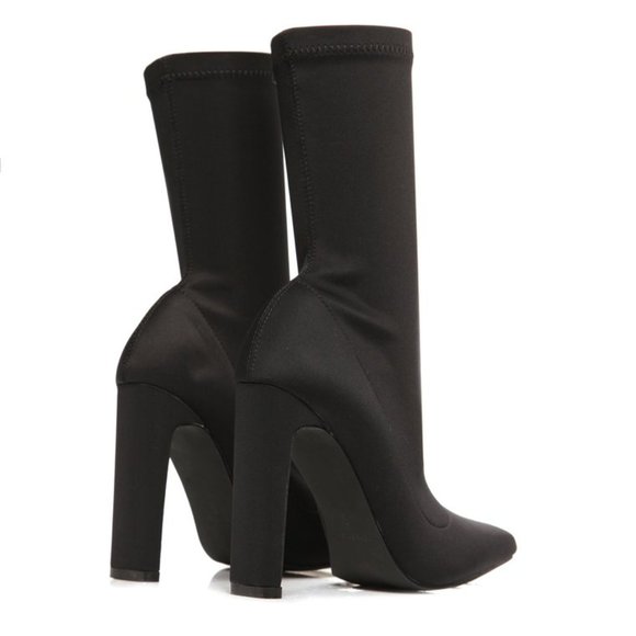 FASHION NOVA • Sleek Sock-Like Bootie • Size 9 - Picture 2 of 7